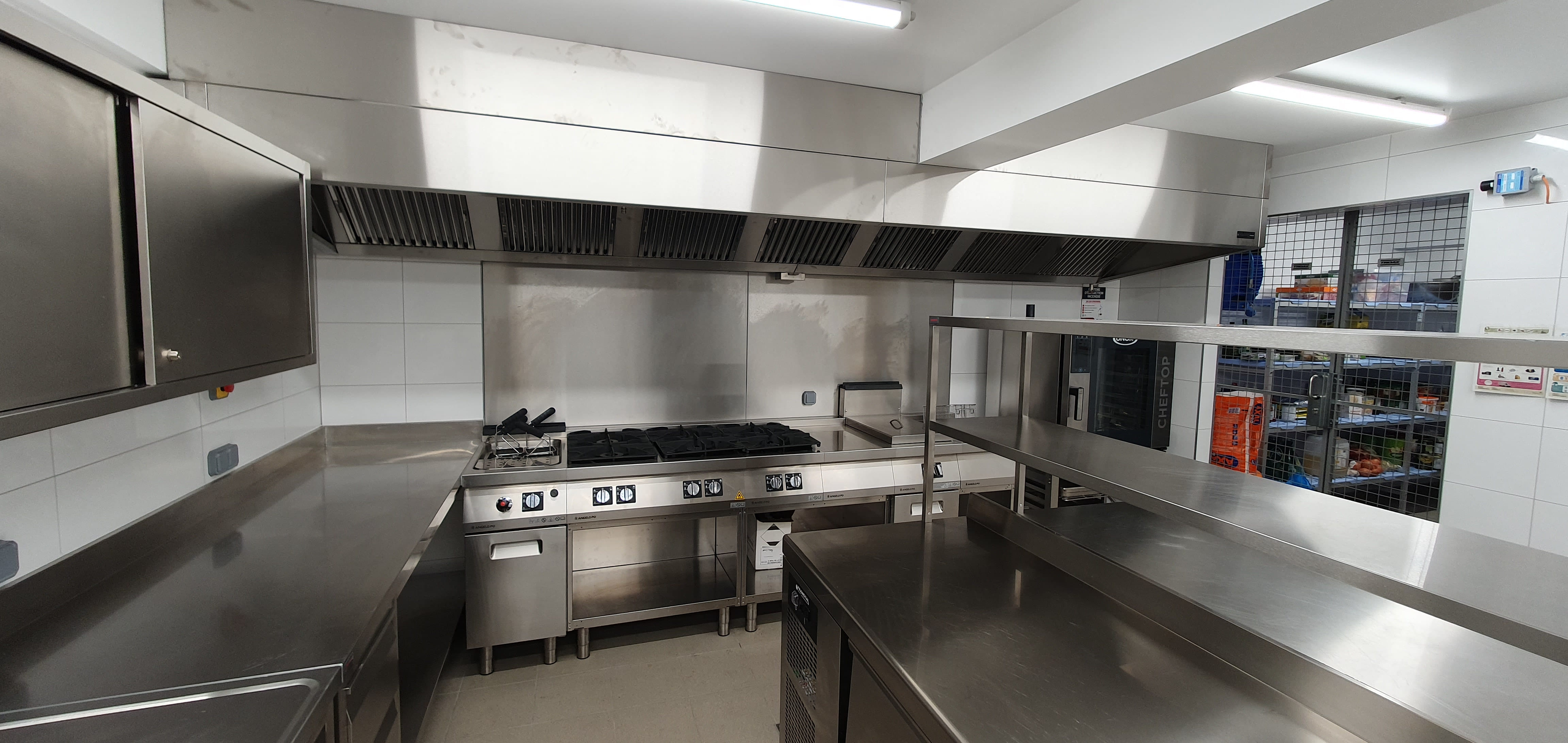 Cuisine des Compagnons du Devoir — photo 3 (réalisation ETCI Concept)
