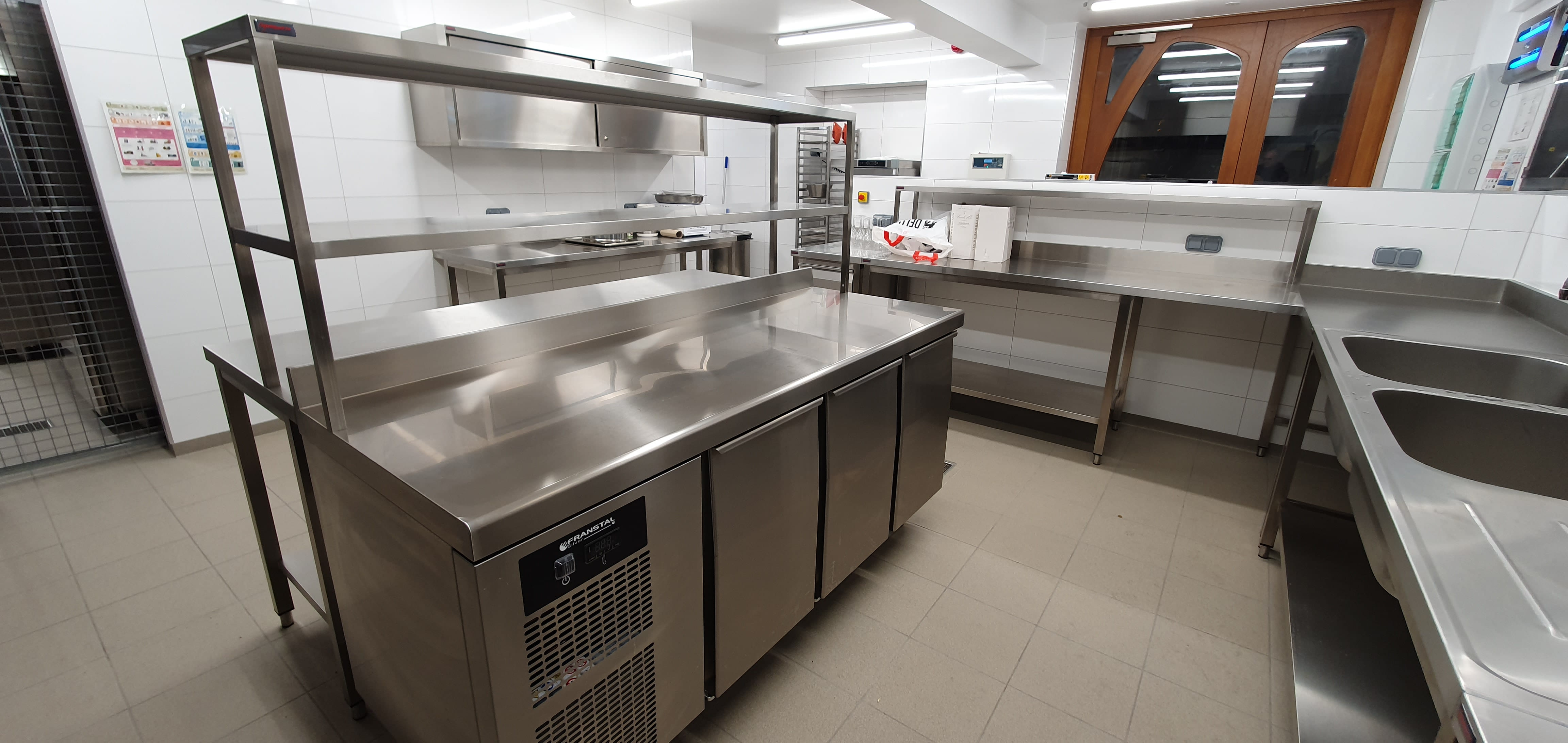 Cuisine des Compagnons du Devoir — photo 2 (réalisation ETCI Concept)
